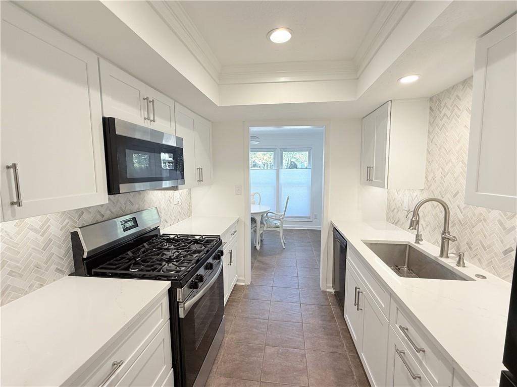 3001 Canyon Point Circle