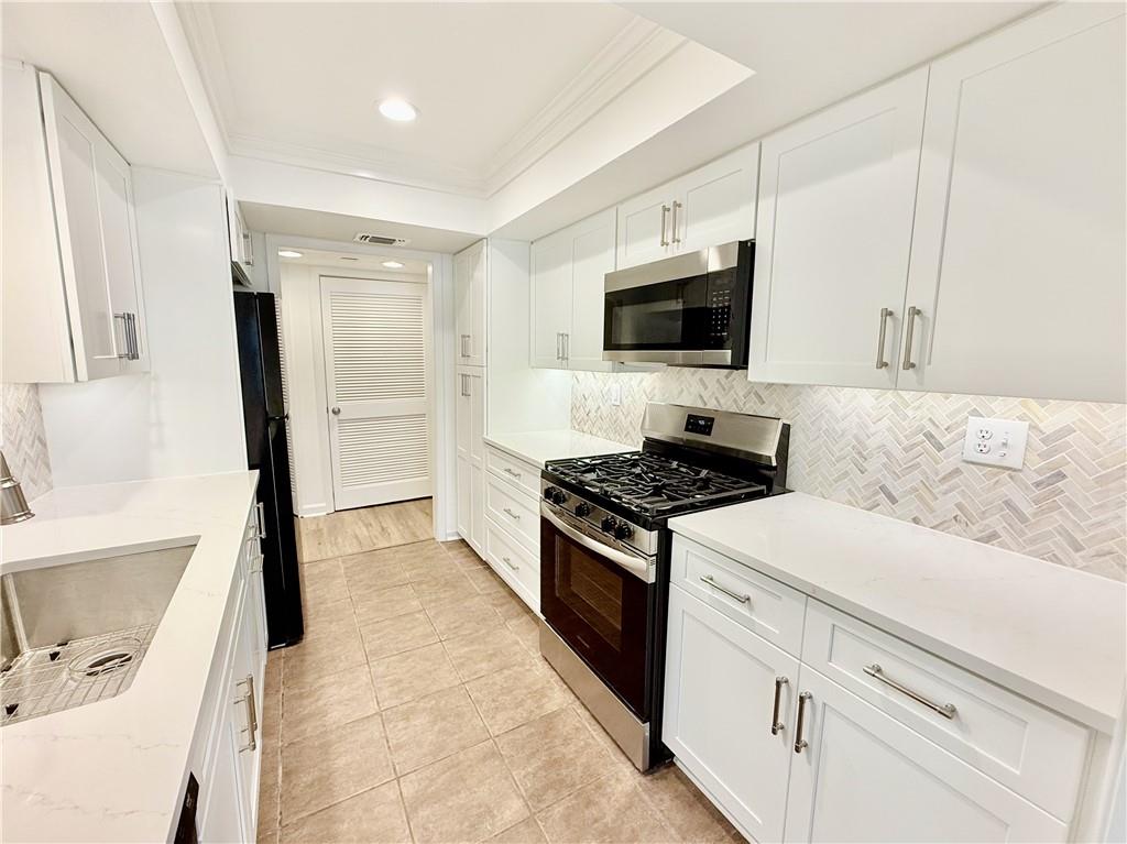 3001 Canyon Point Circle