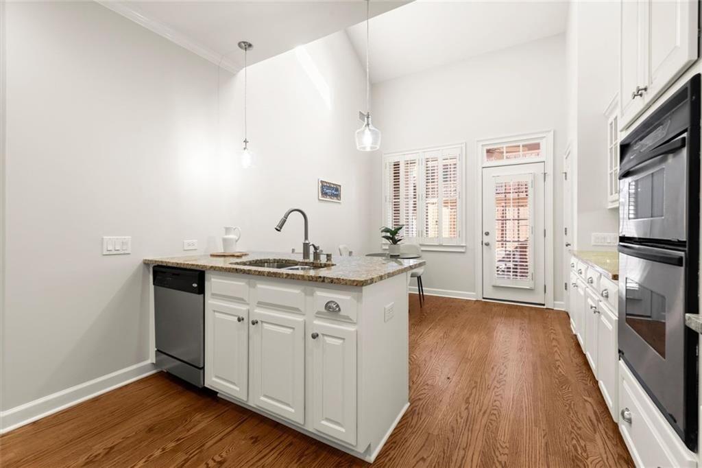 5305 Davenport Place