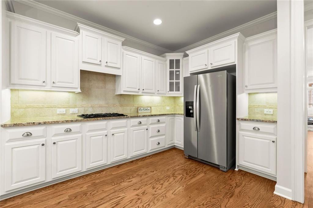 5305 Davenport Place