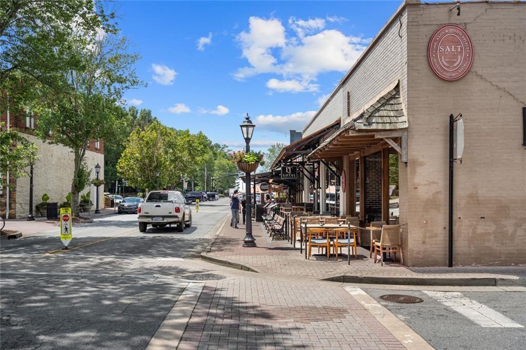 5305 Davenport Place