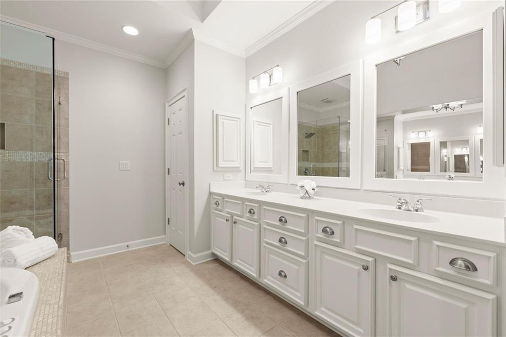 5305 Davenport Place