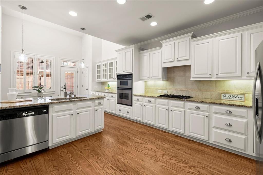 5305 Davenport Place