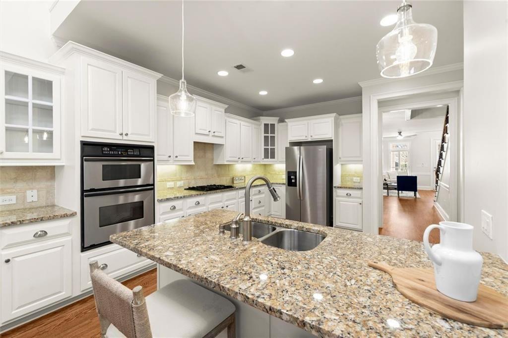 5305 Davenport Place