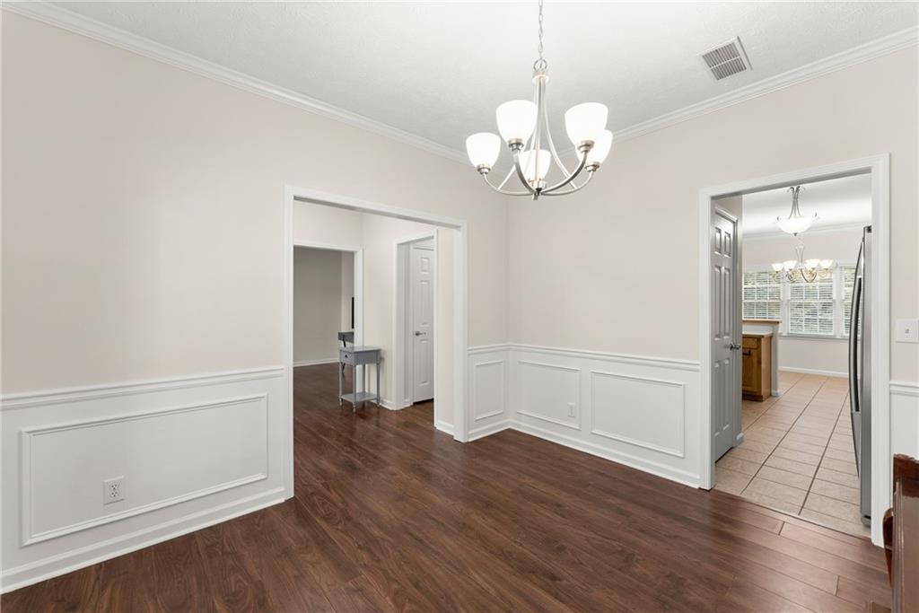 1632 Paces Vale Court