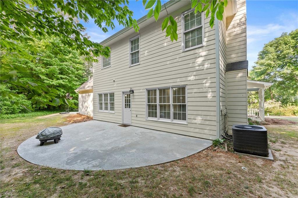 1632 Paces Vale Court