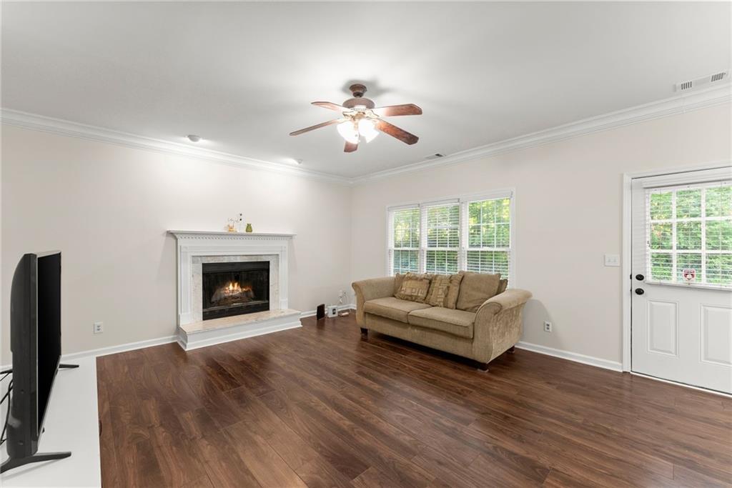 1632 Paces Vale Court