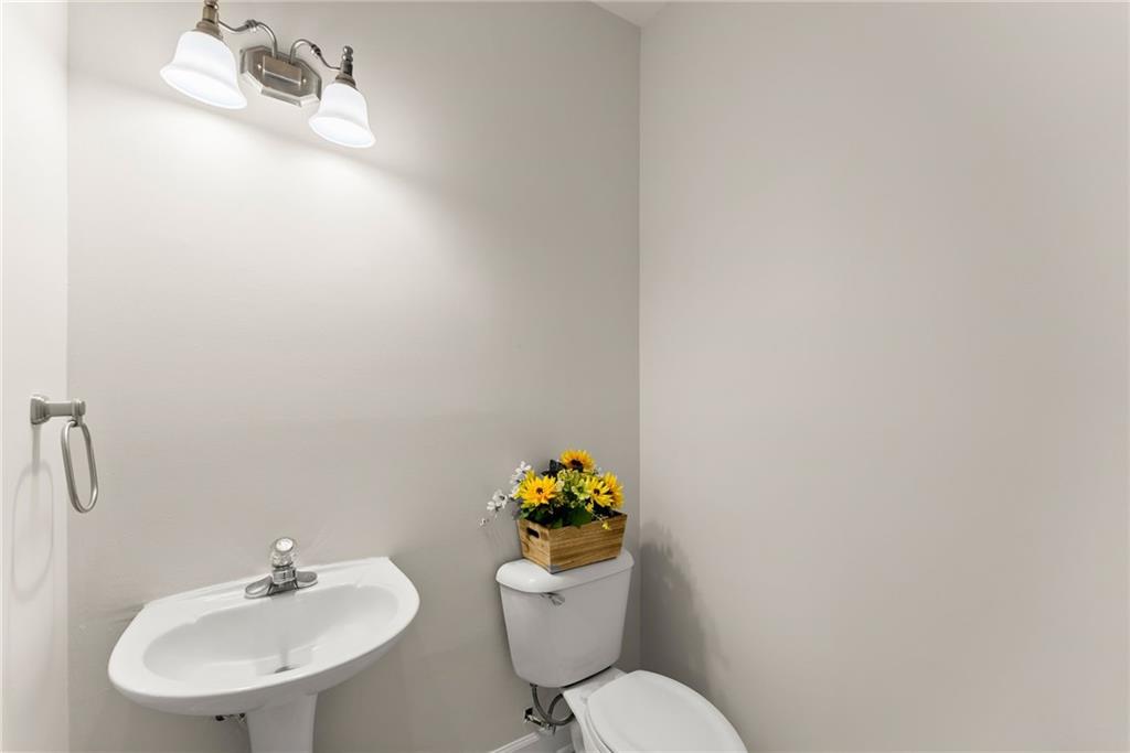 1632 Paces Vale Court