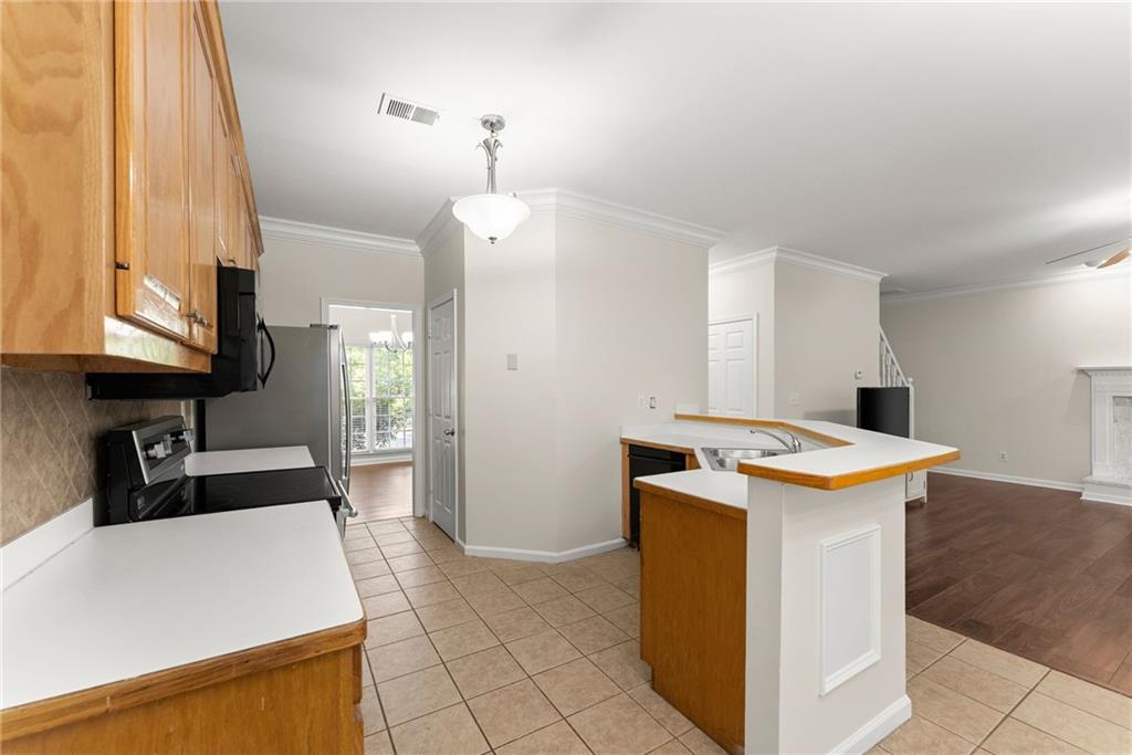 1632 Paces Vale Court