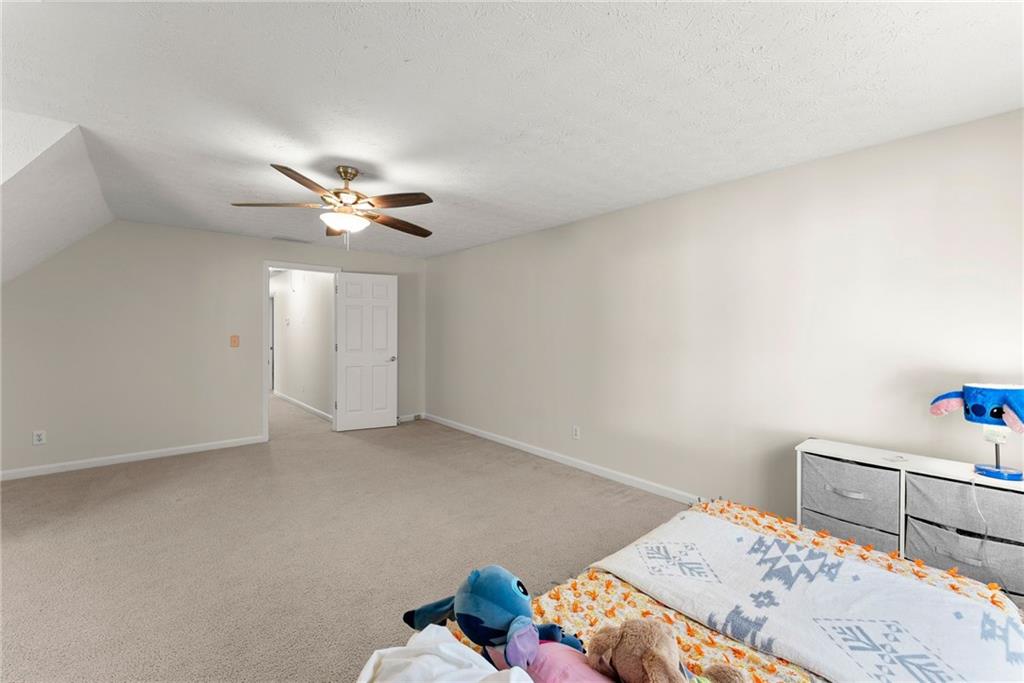 1632 Paces Vale Court