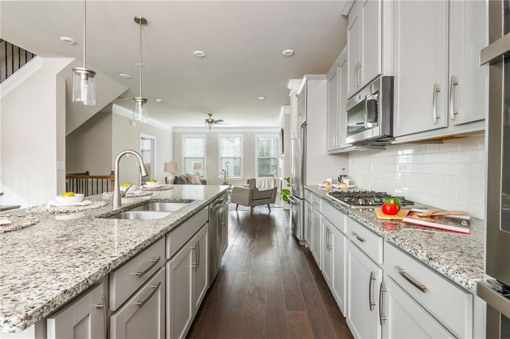 1391 Live Oak Lane