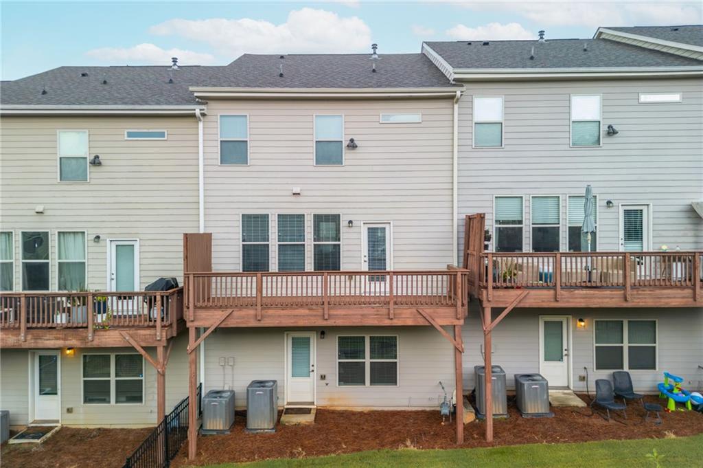 1391 Live Oak Lane