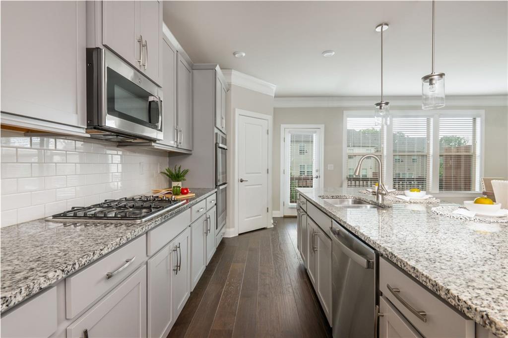 1391 Live Oak Lane