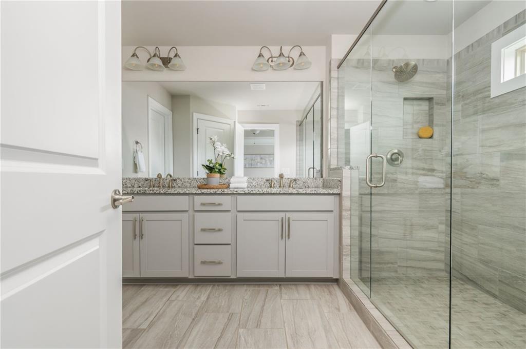 1391 Live Oak Lane