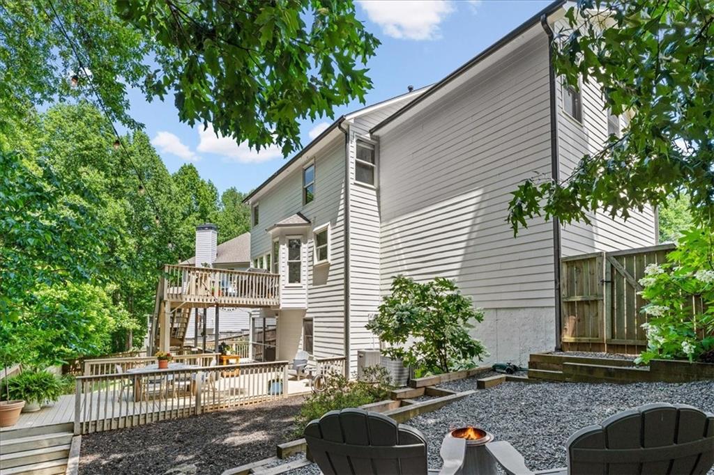 6000 Hampton Bluff Way
