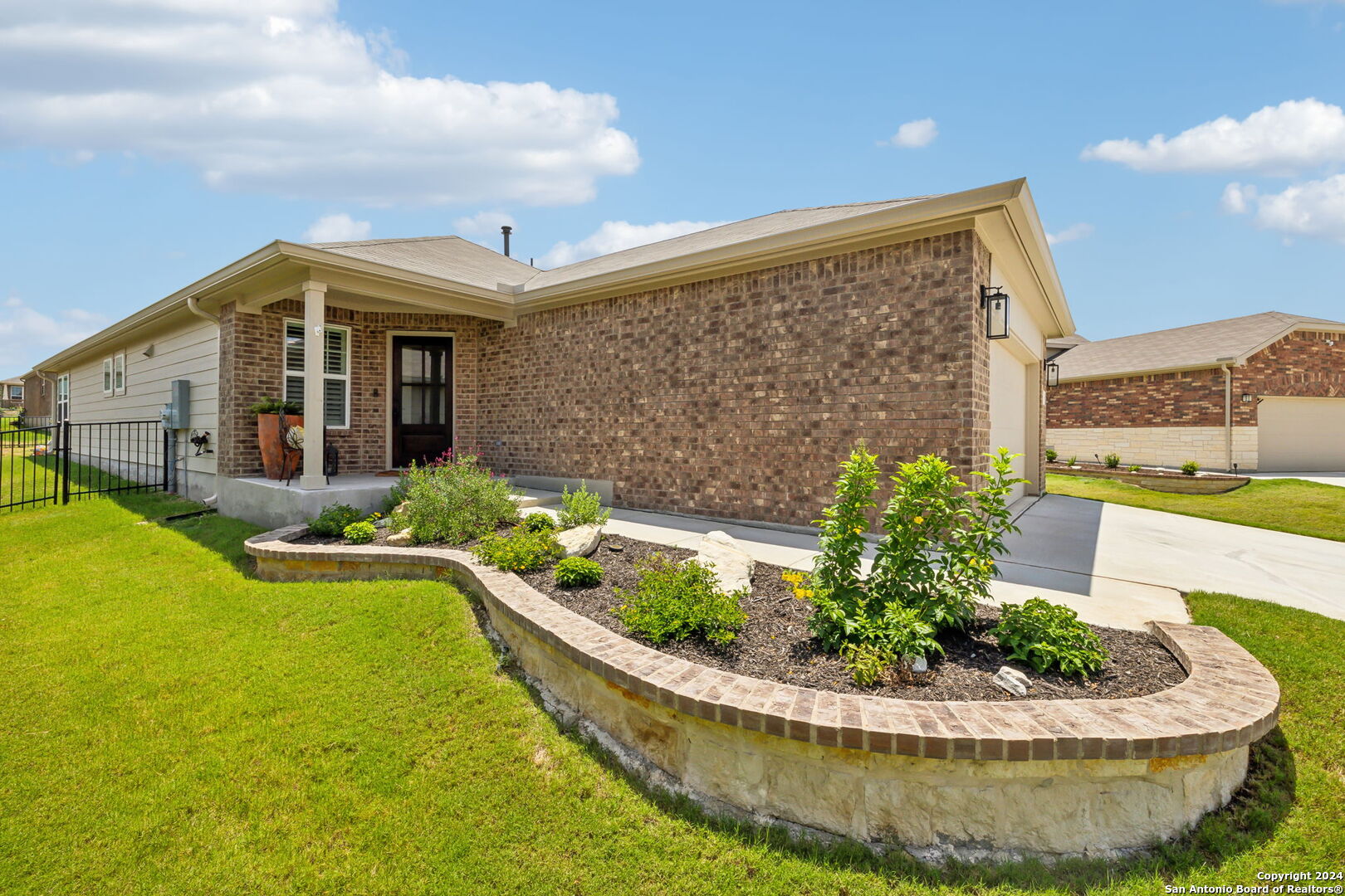 3910 ZION CRK