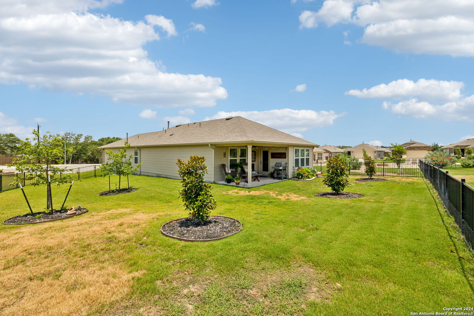 3910 ZION CRK