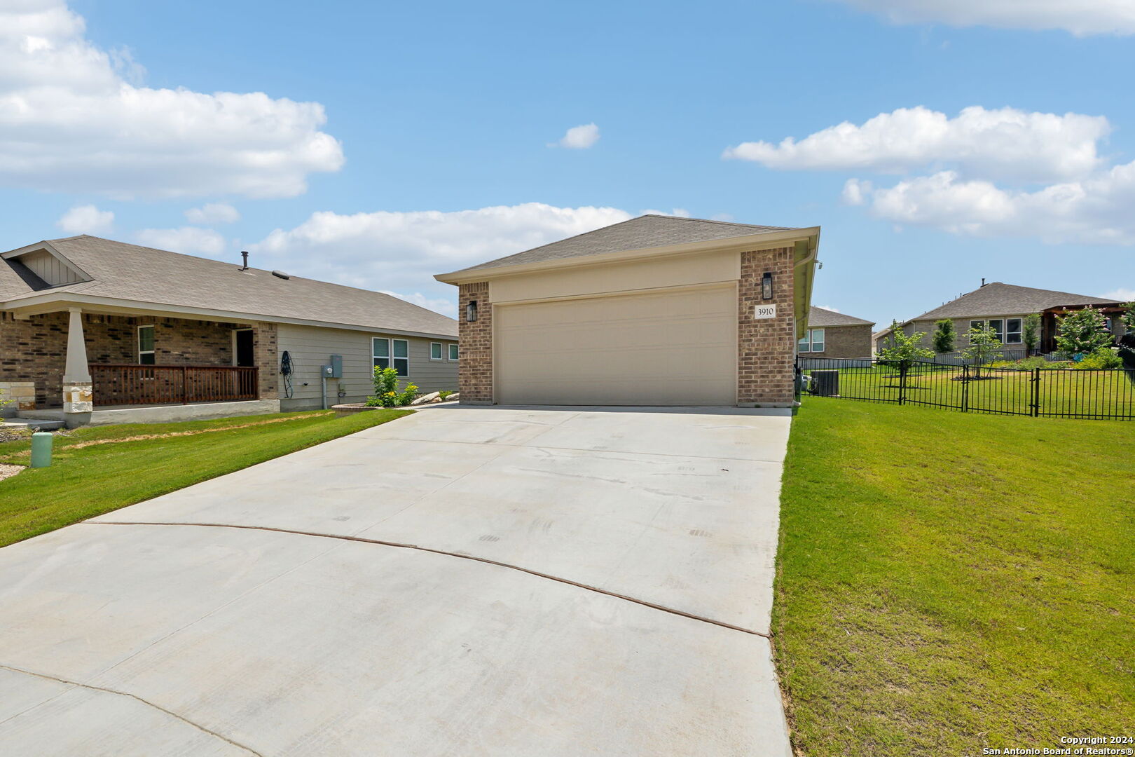 3910 ZION CRK