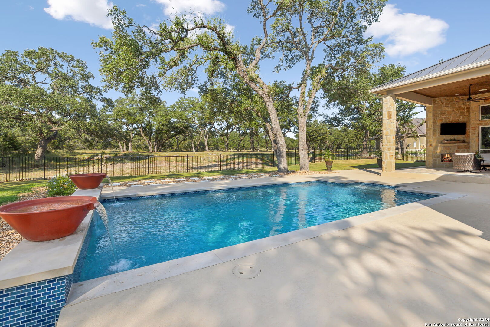 507 ARTHUR CT