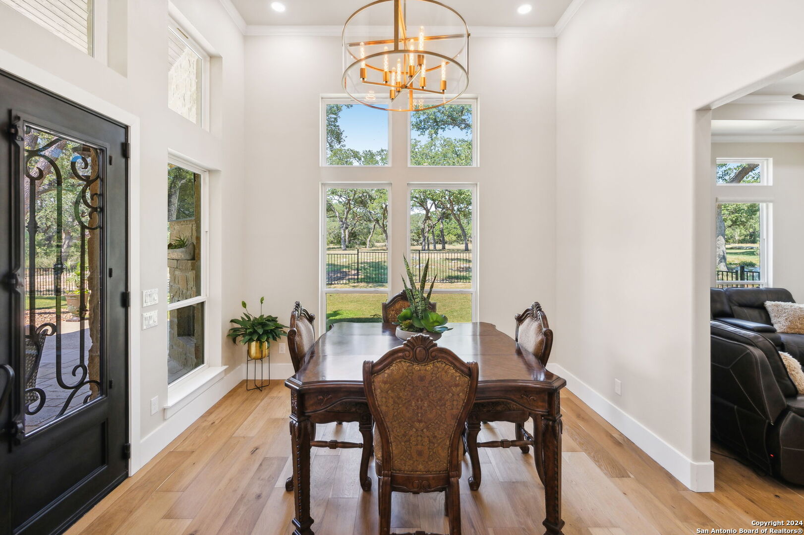 507 ARTHUR CT
