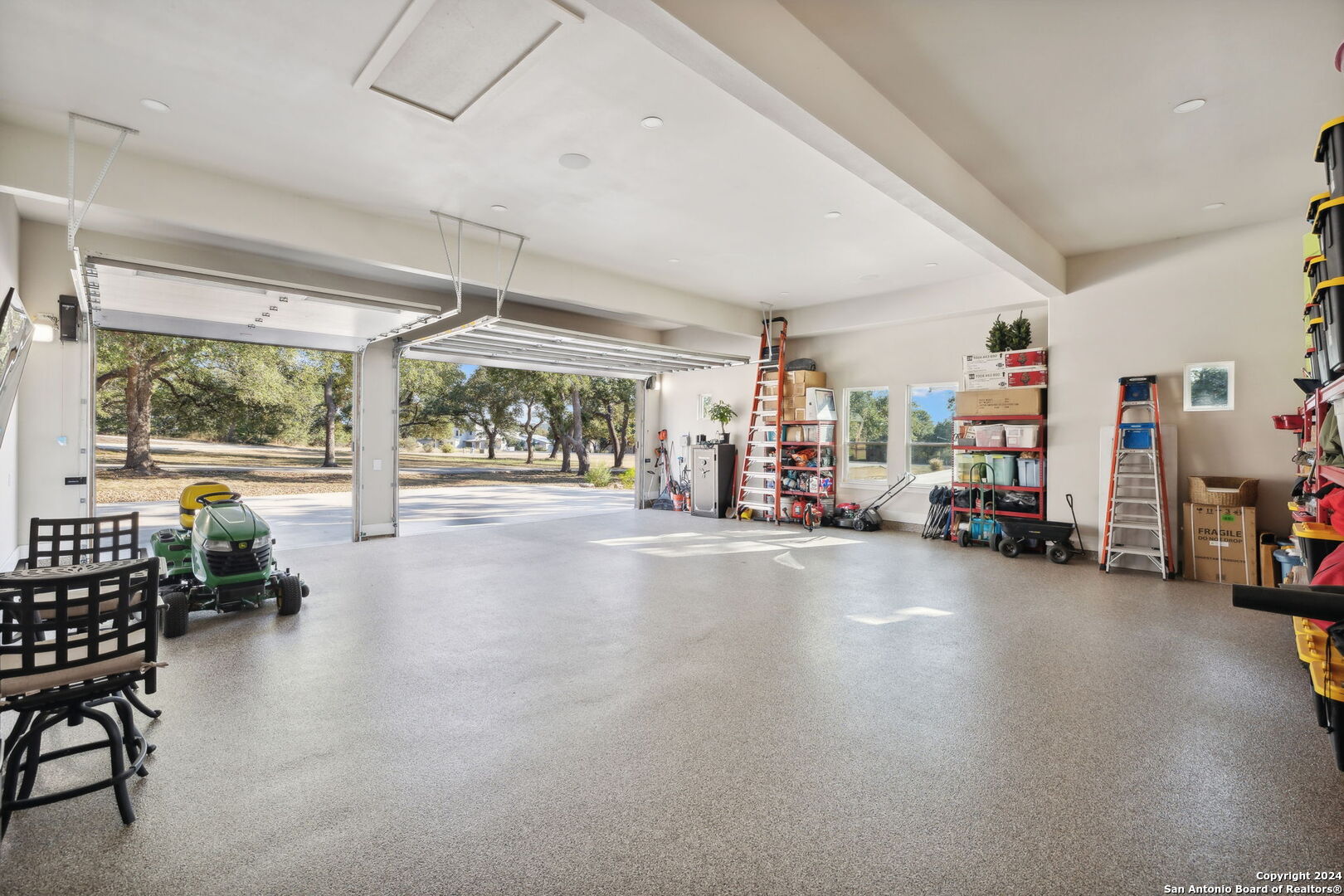 507 ARTHUR CT