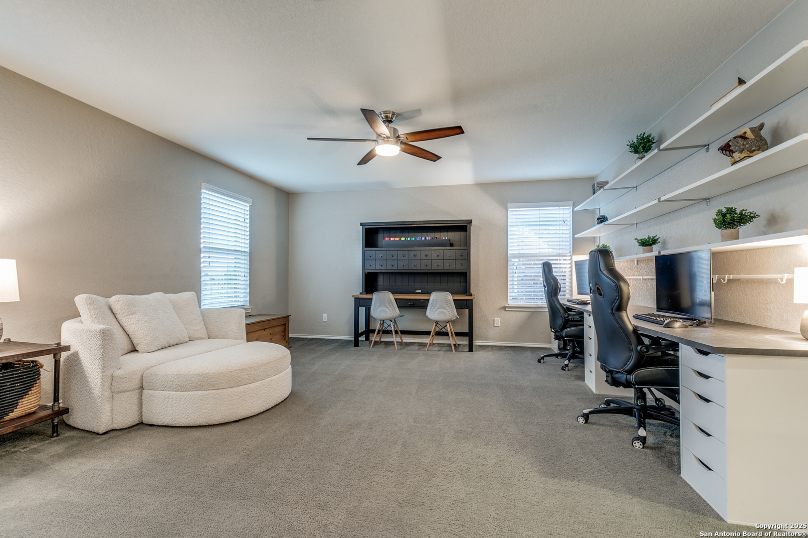 4414 Montrose Wood