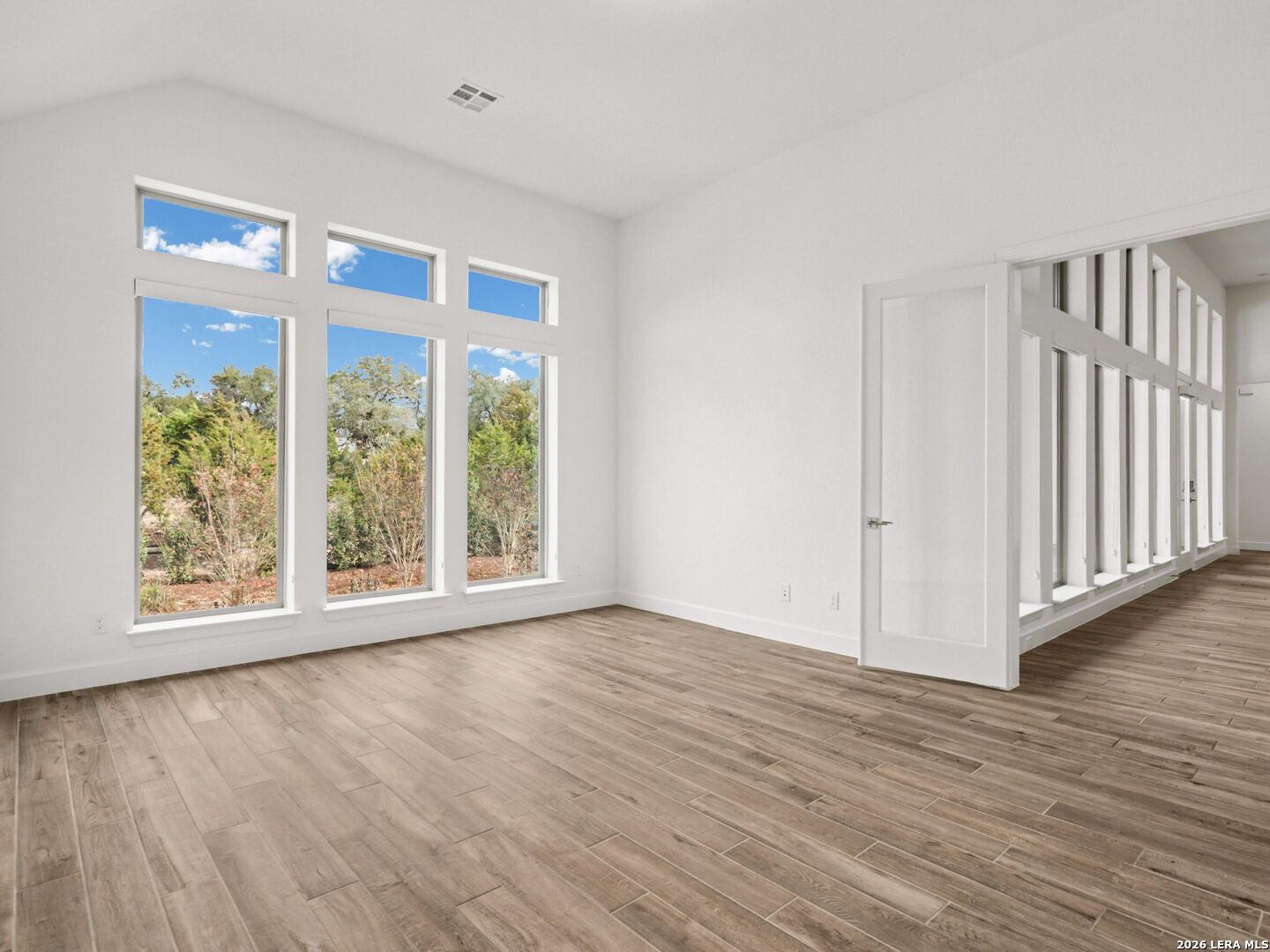 1216 Deerfoot Circle