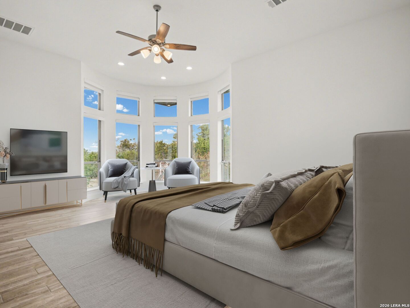 1216 Deerfoot Circle