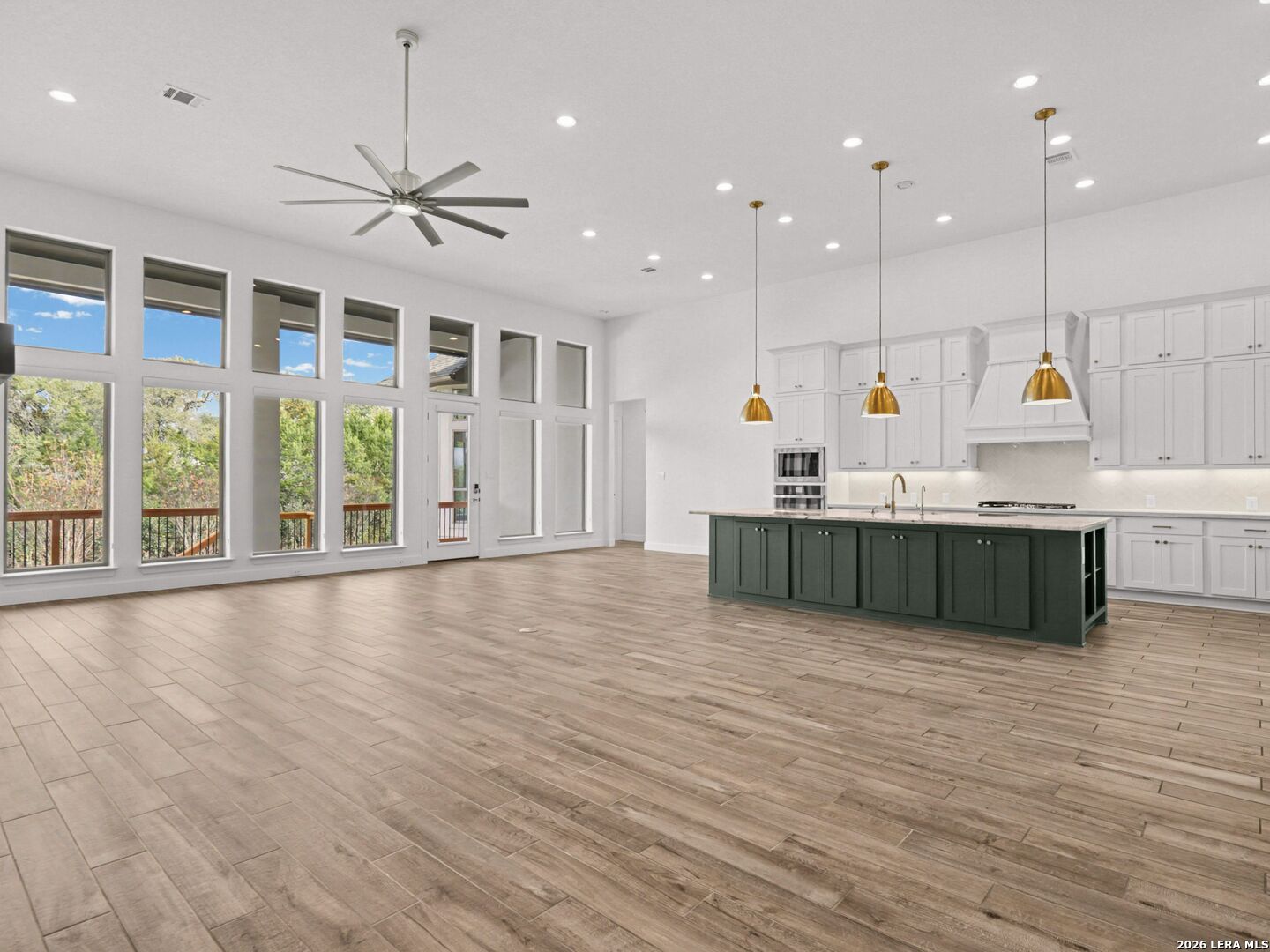 1216 Deerfoot Circle