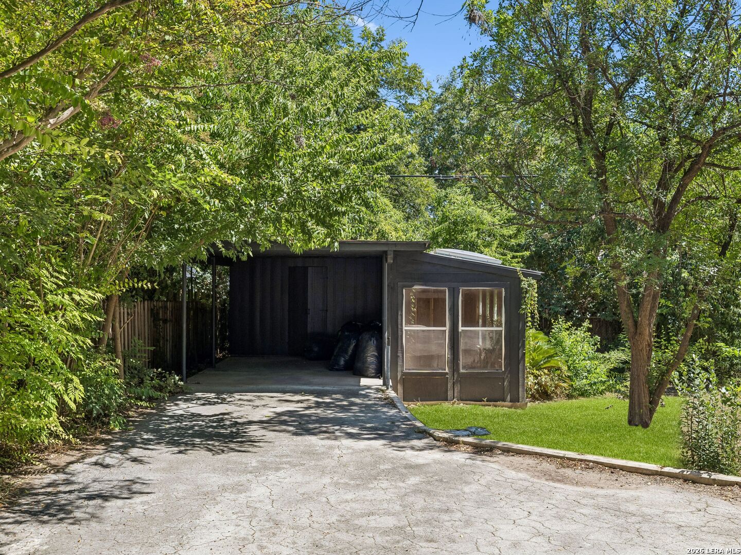 850 Estes Avenue