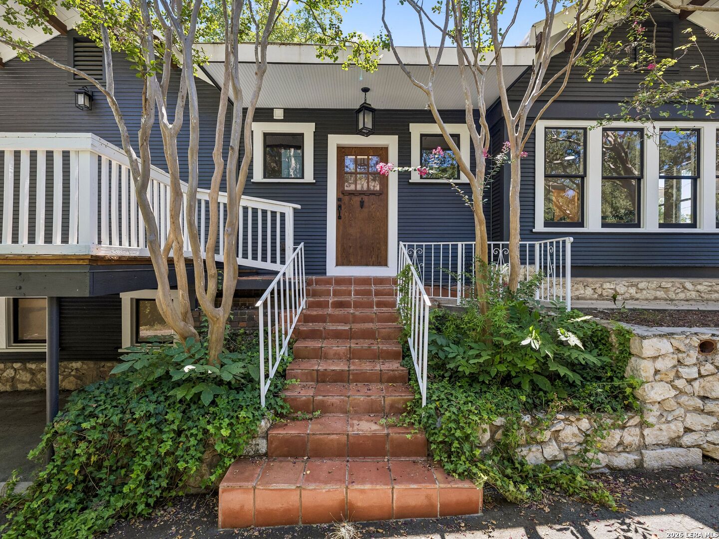 850 Estes Avenue