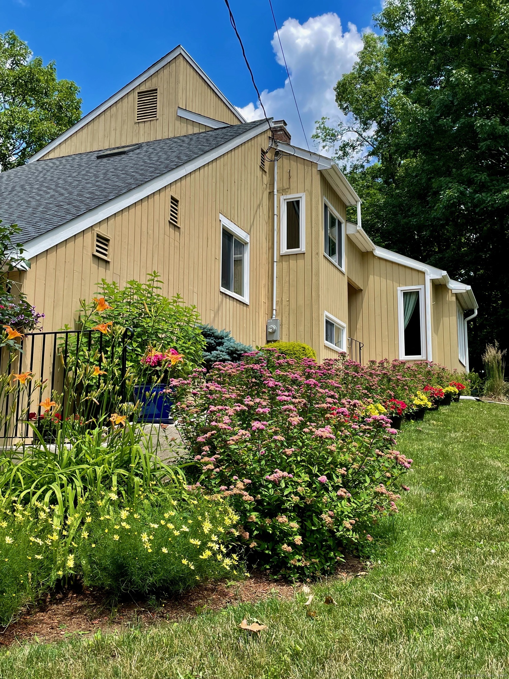 40 Rockledge Drive
