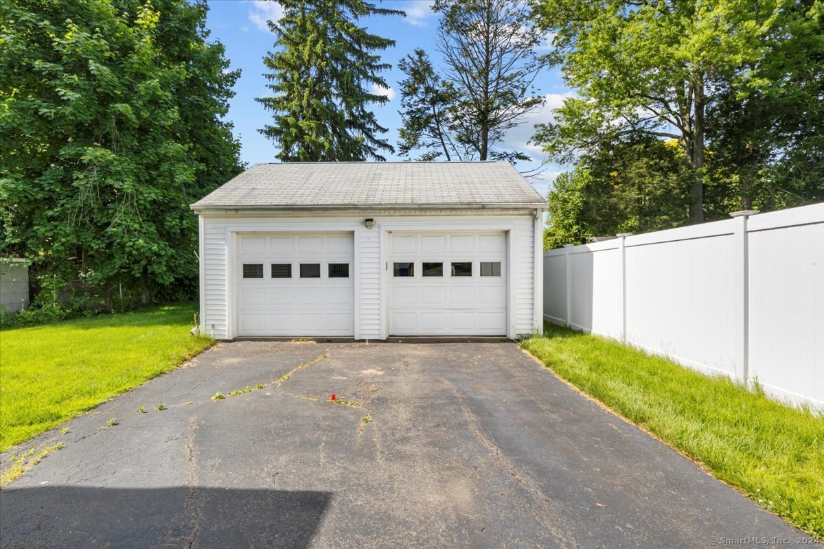 46 Robbins Drive