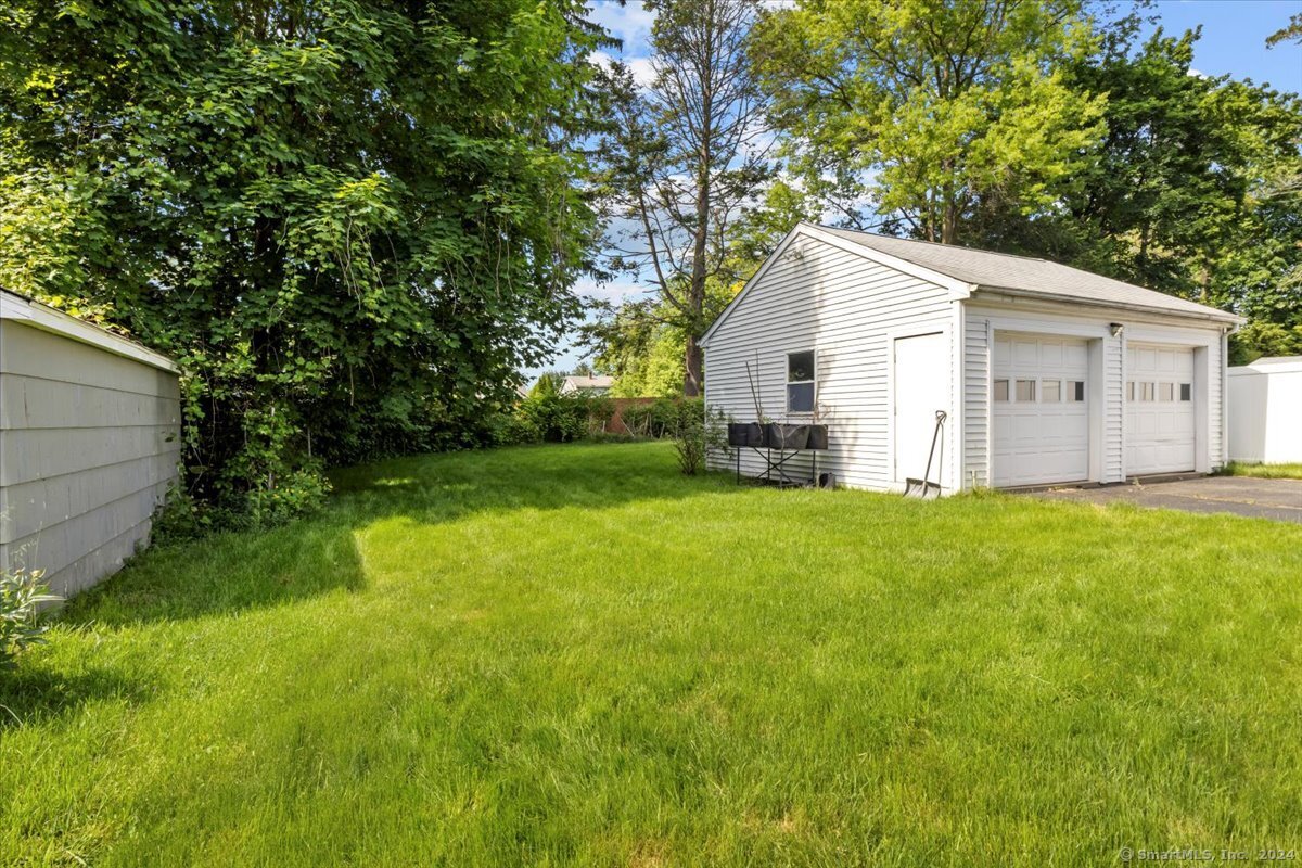 46 Robbins Drive