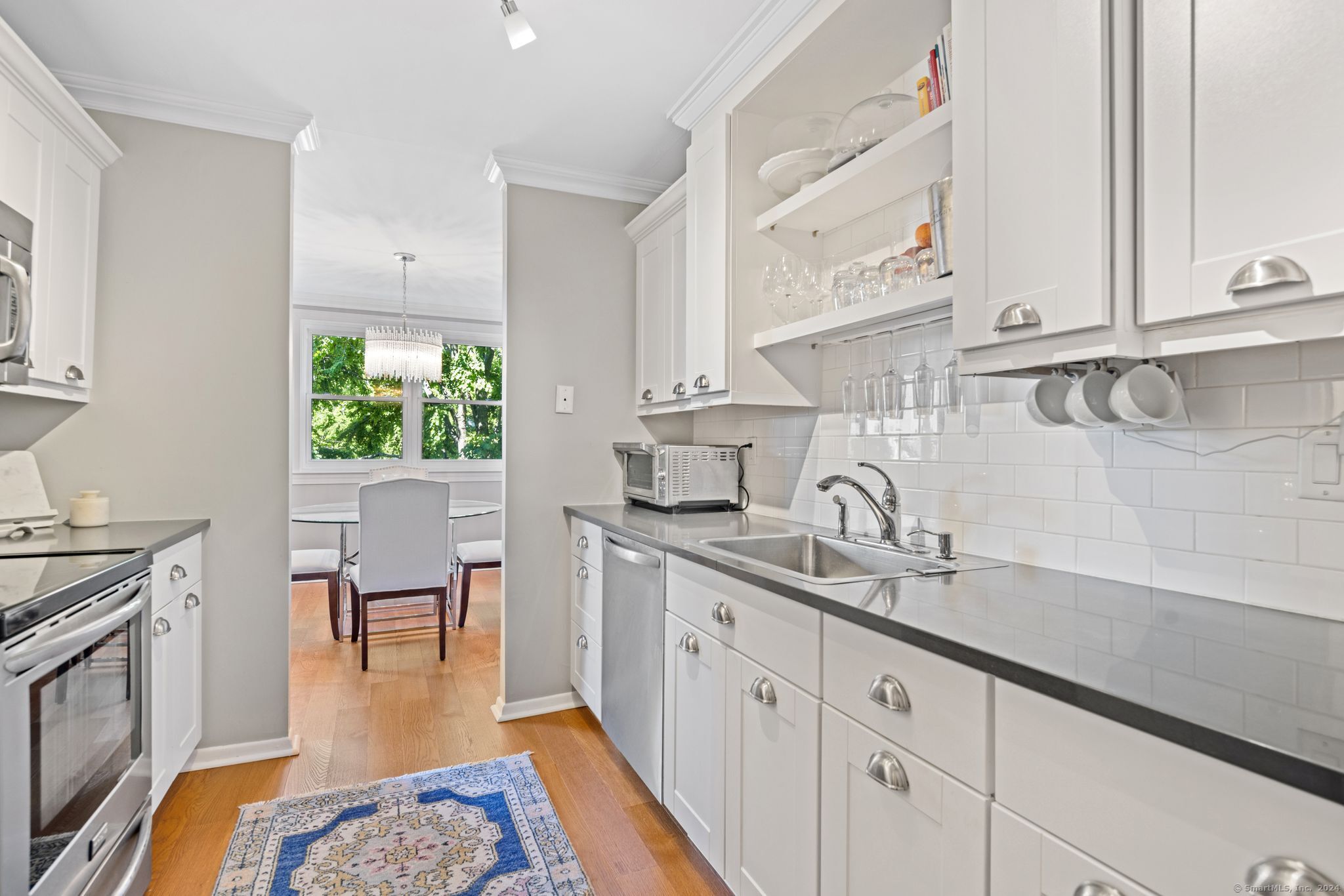 889 Farmington Avenue 4I