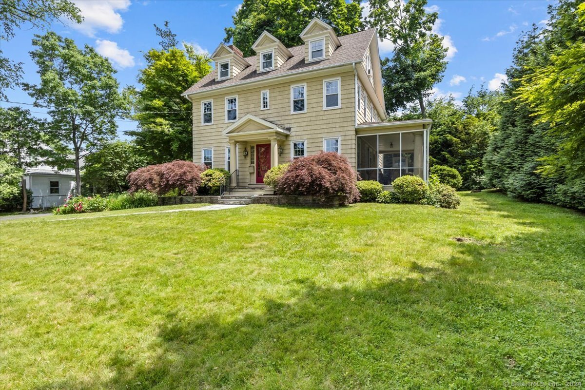 122 Westland Avenue