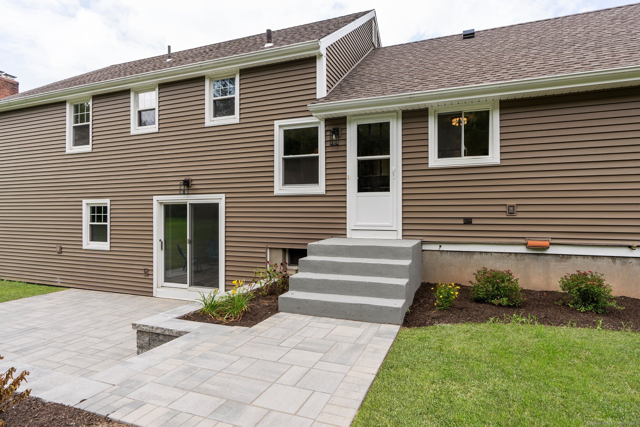 52 Meadowgate Street