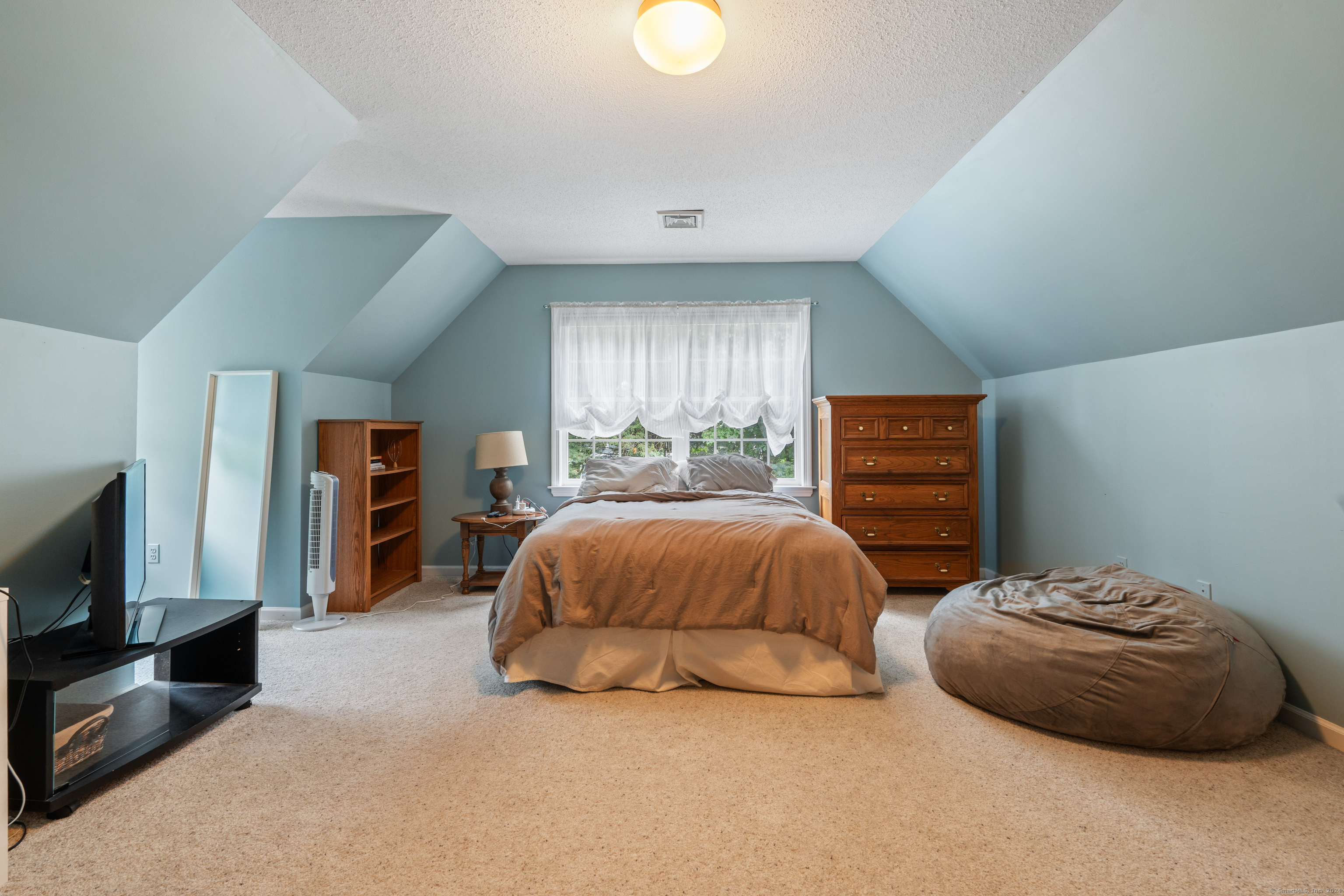 102 White Sail Drive