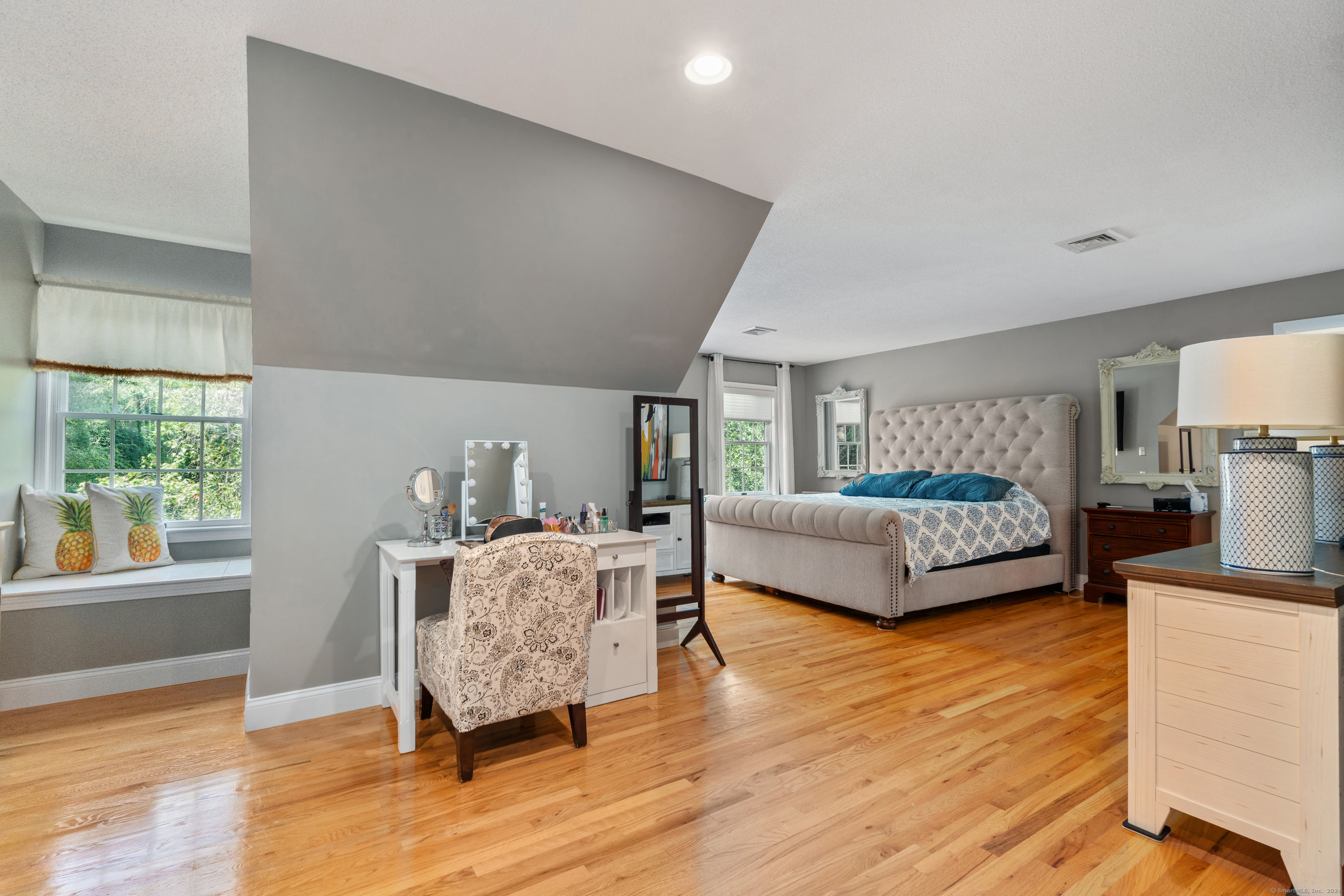 102 White Sail Drive