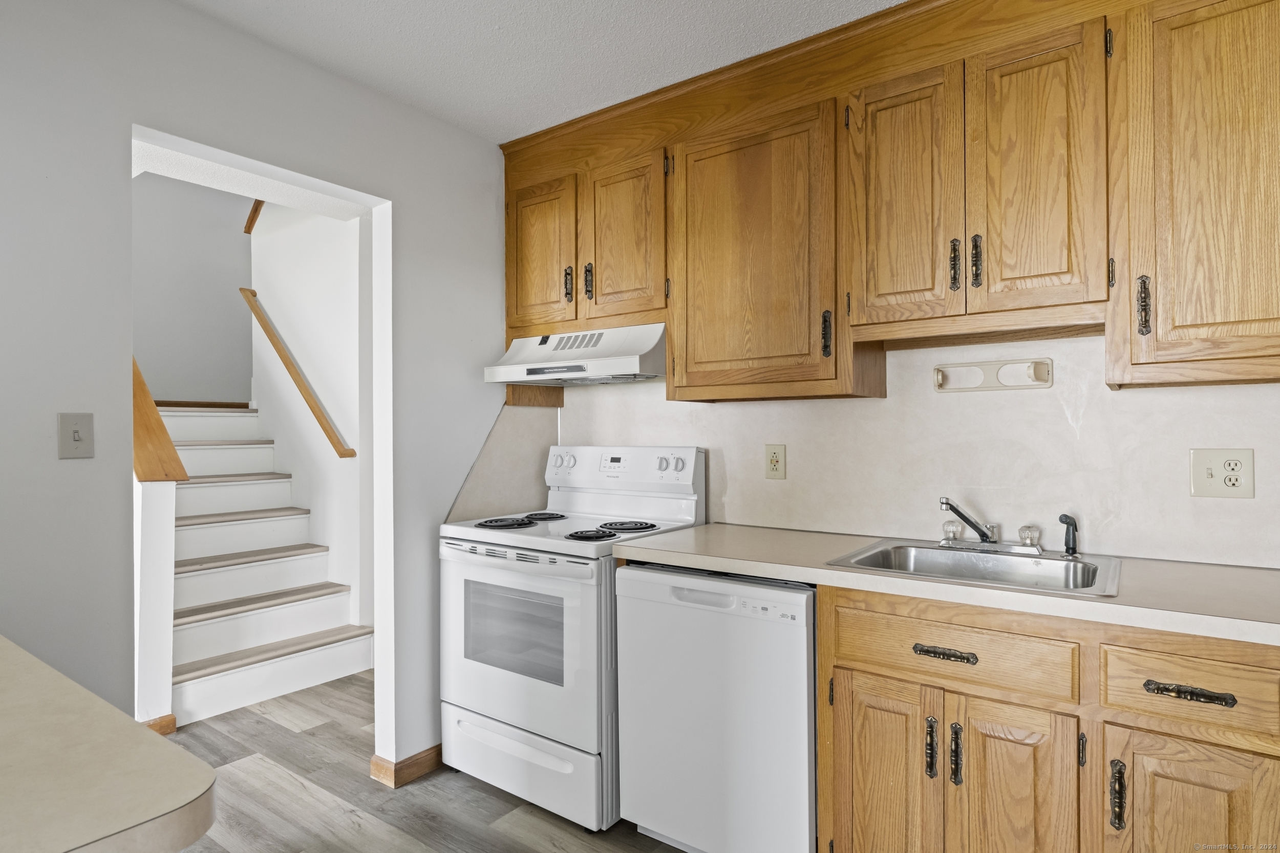 565 Clark Avenue 38