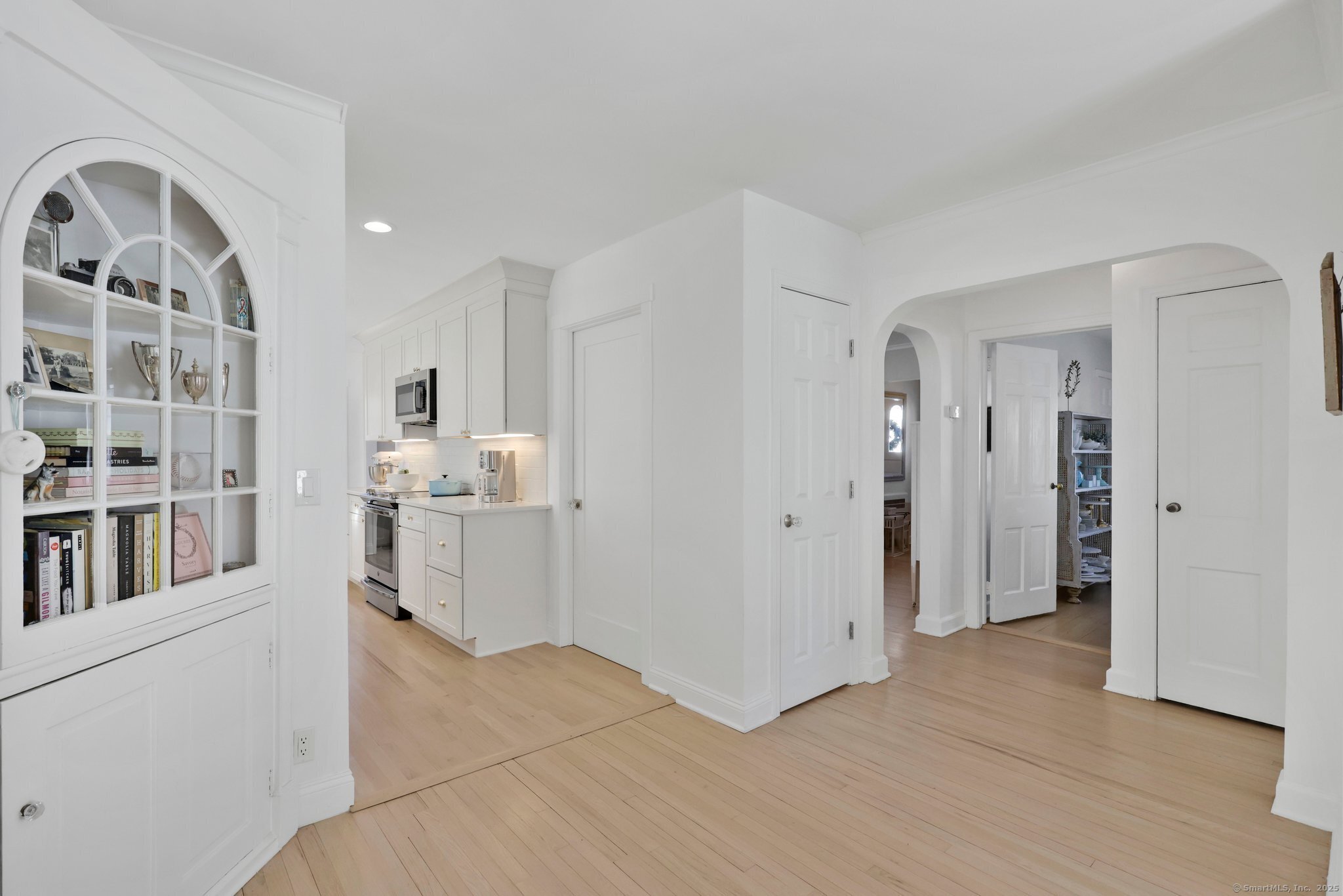 7 Greenacres Avenue