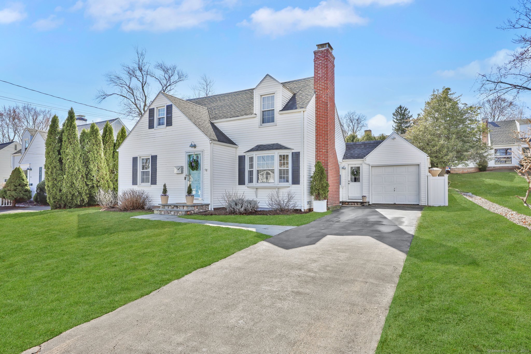 7 Greenacres Avenue