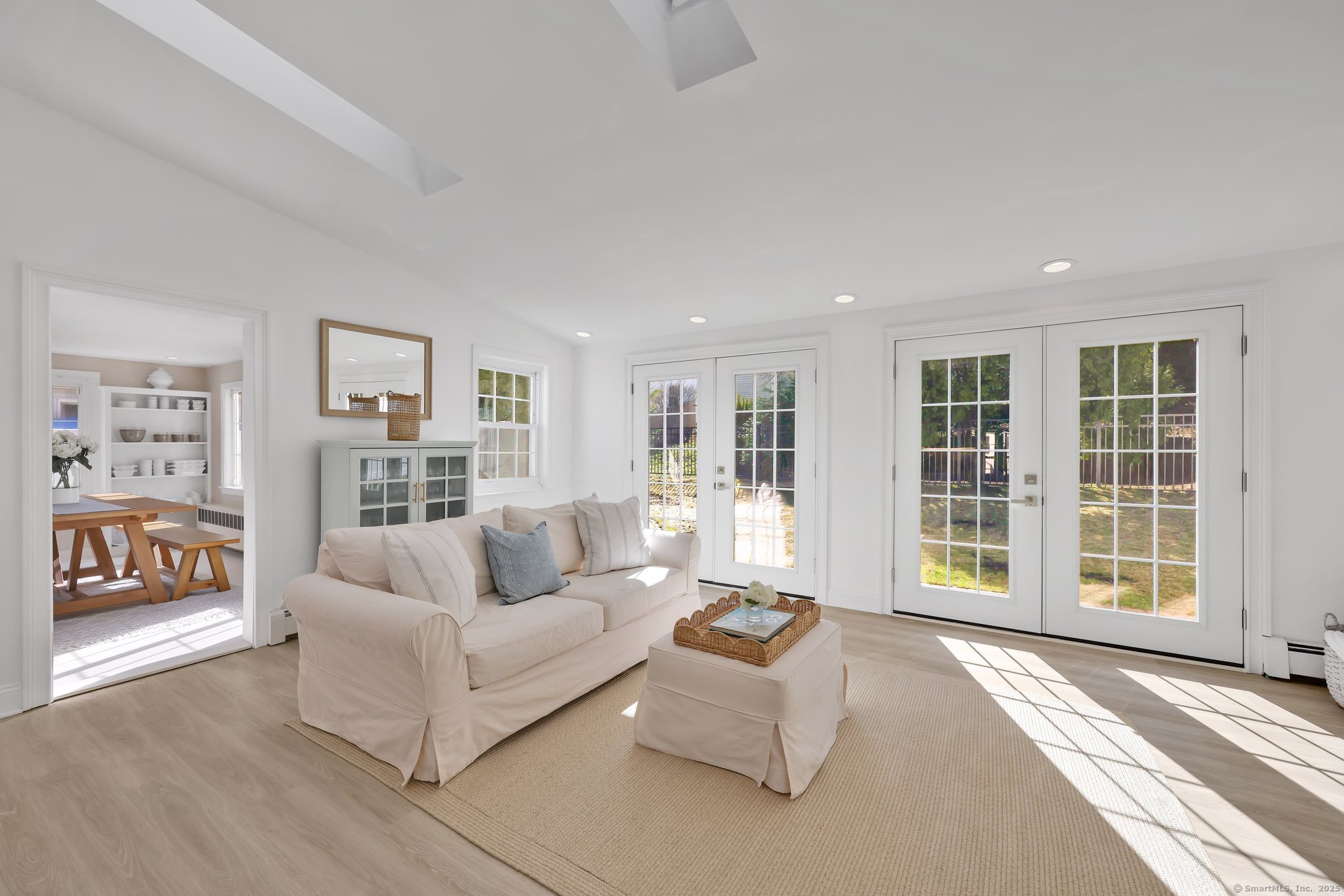 7 Greenacres Avenue