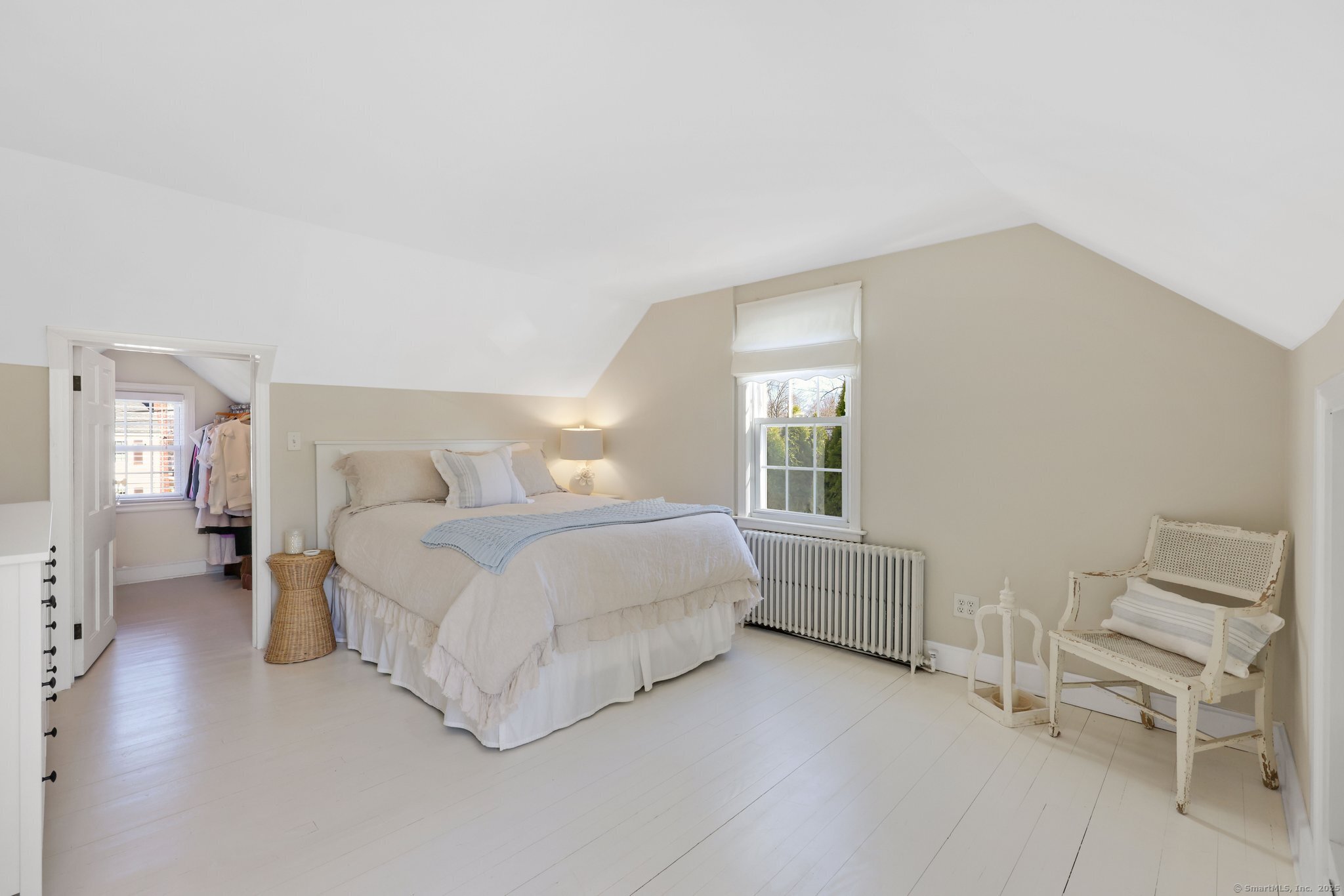 7 Greenacres Avenue