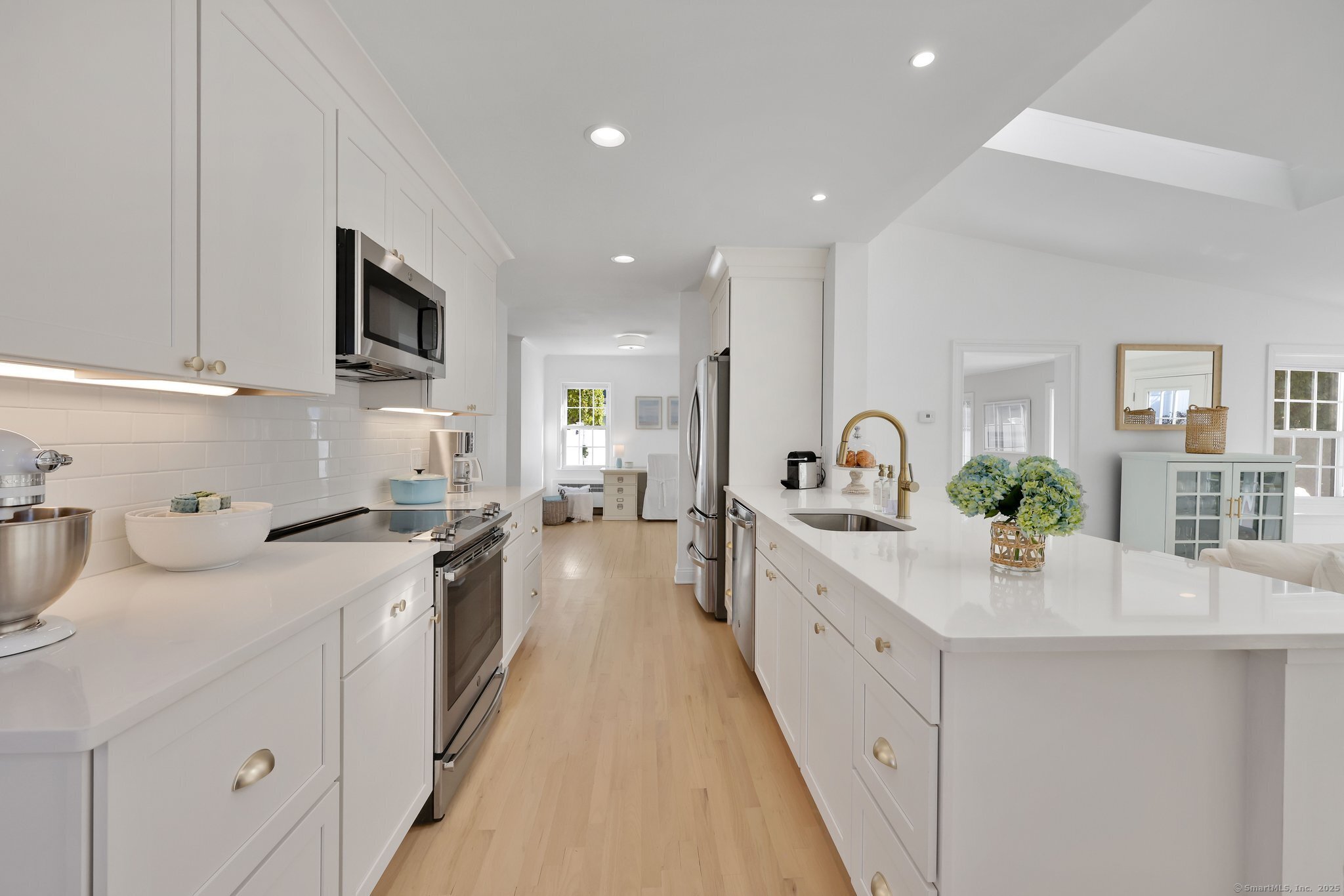 7 Greenacres Avenue