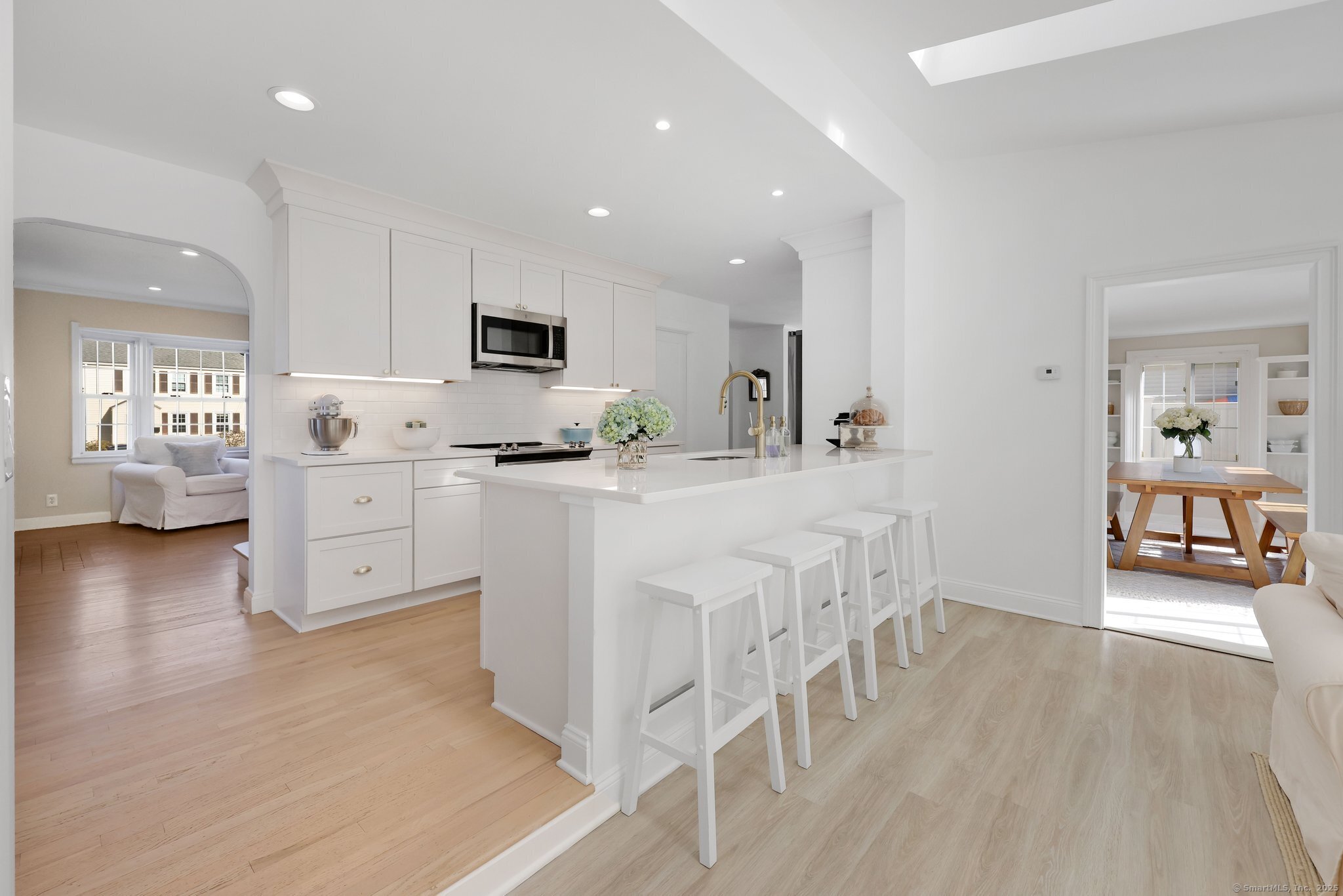 7 Greenacres Avenue