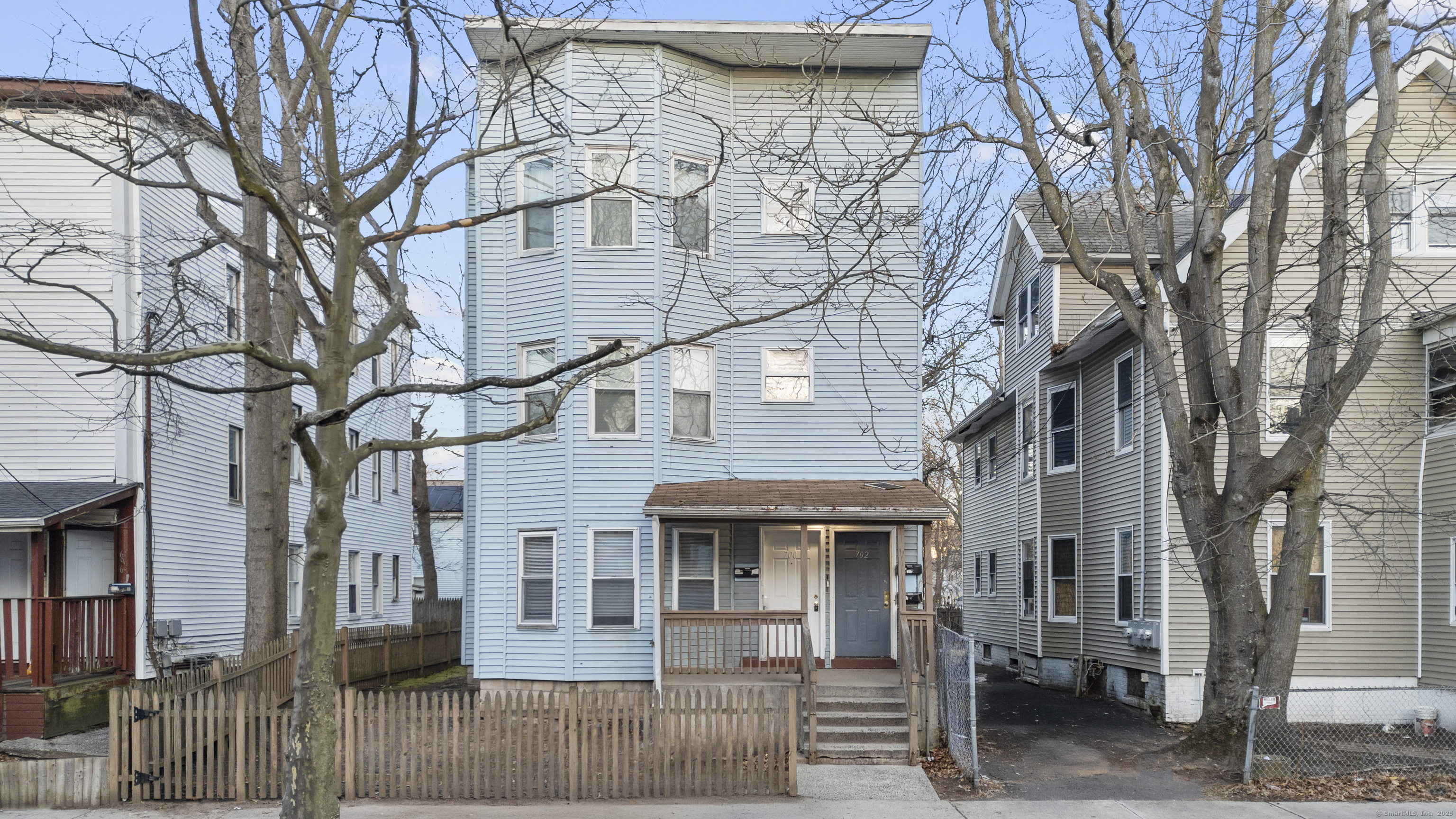 700 Winchester Avenue