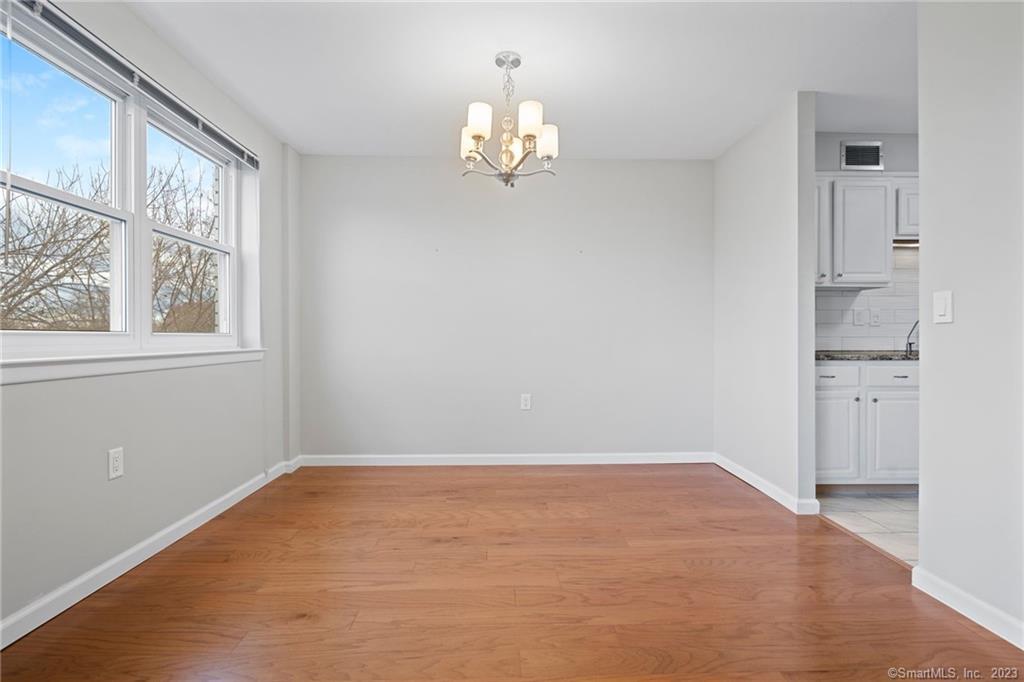 891 Farmington Avenue 5F