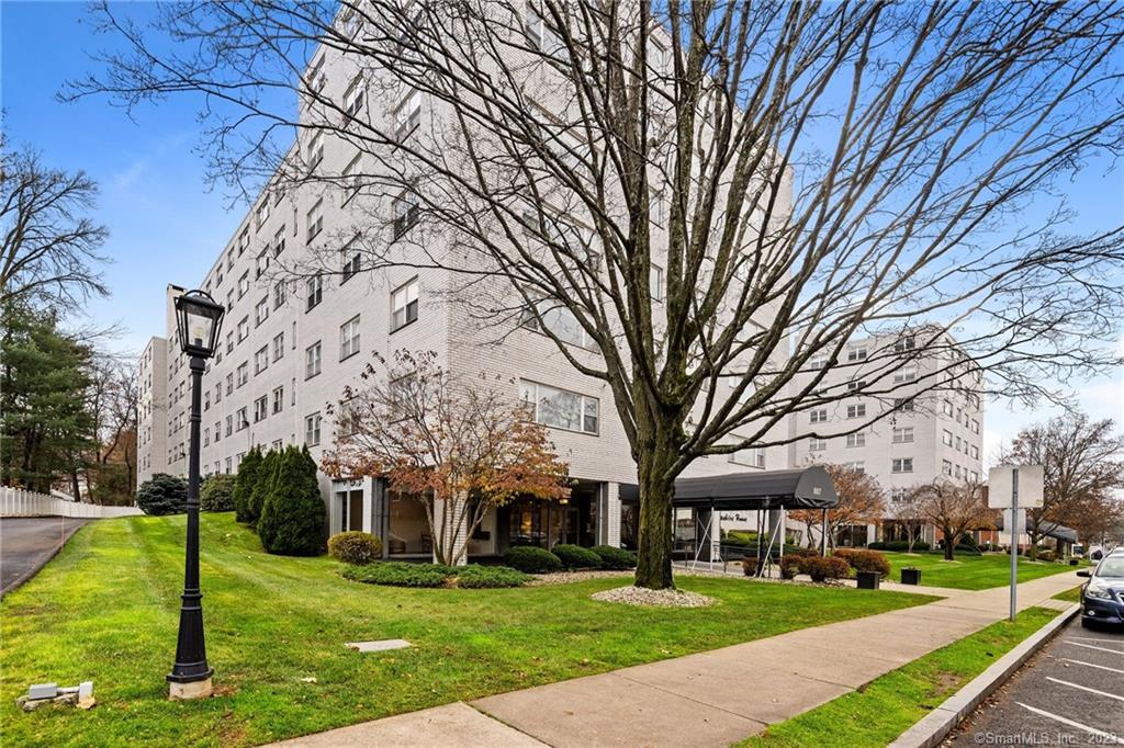 891 Farmington Avenue 5F
