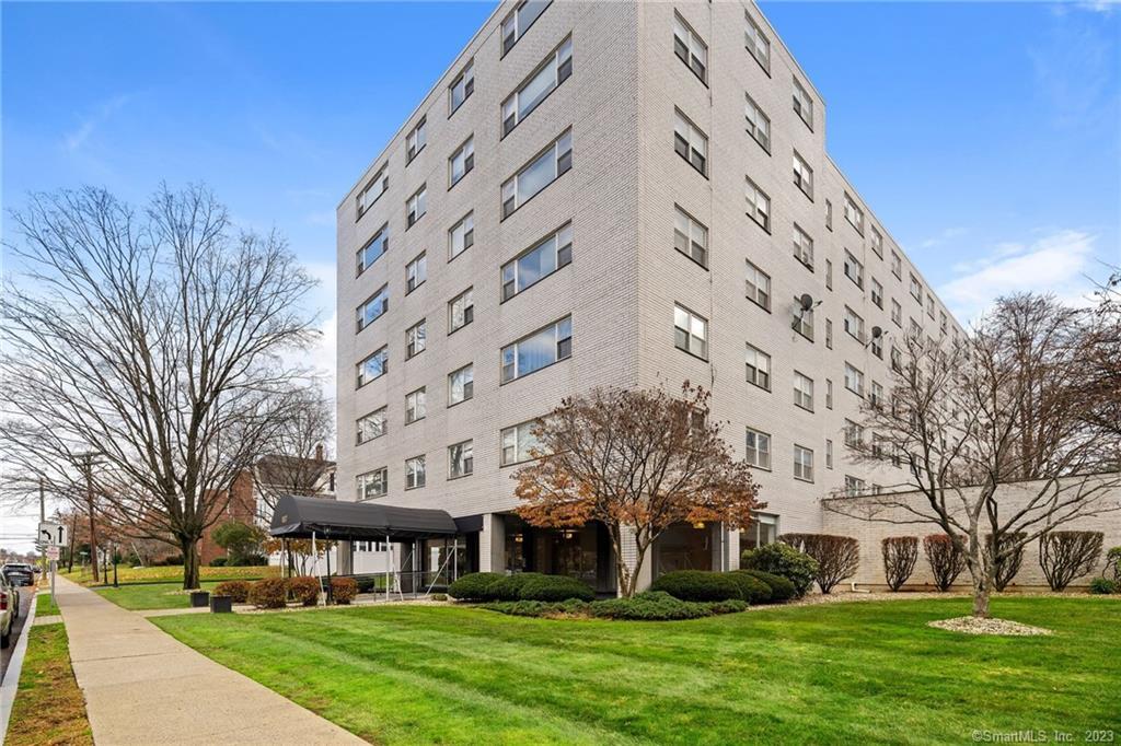 891 Farmington Avenue 5F